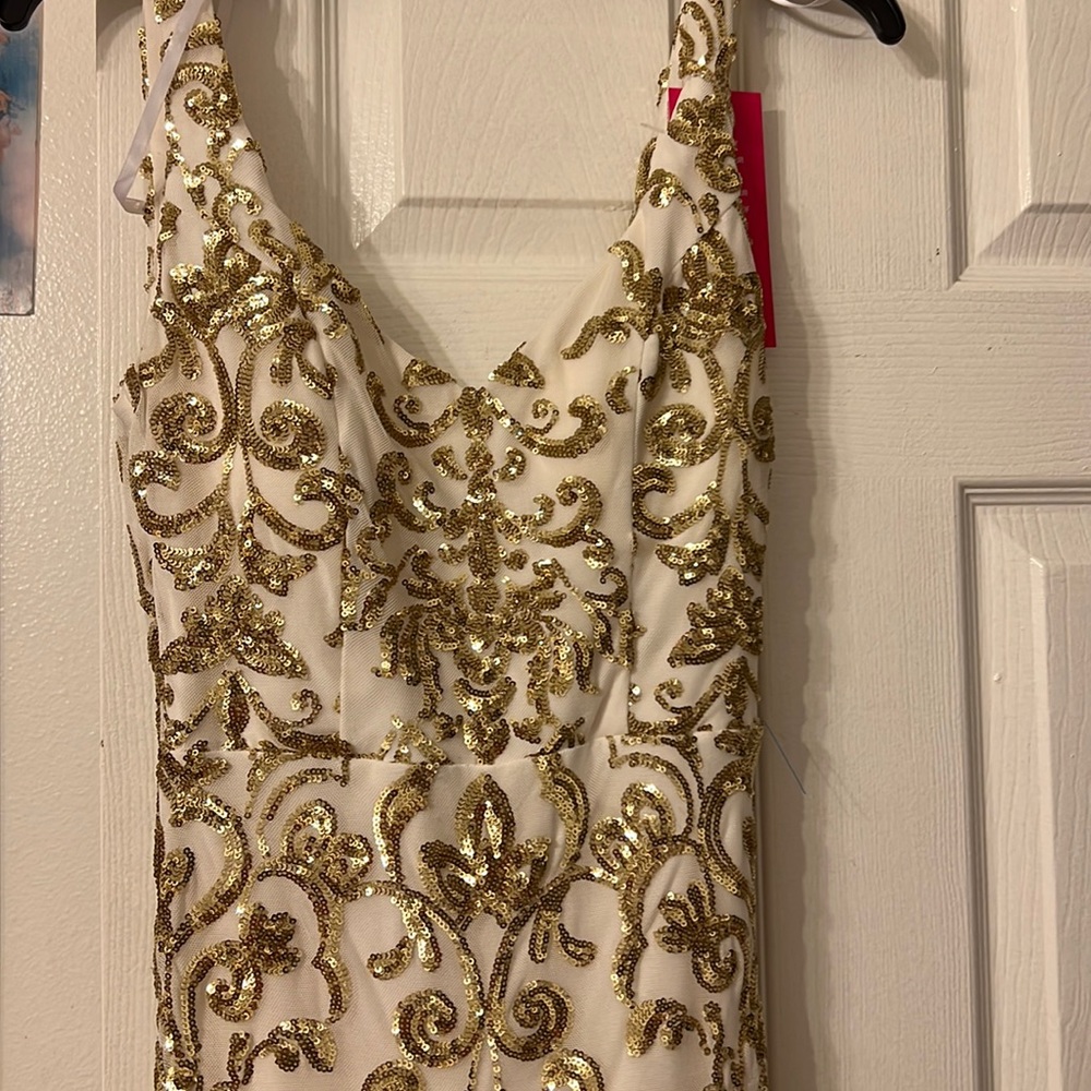 Gorgeous prom/wedding dress